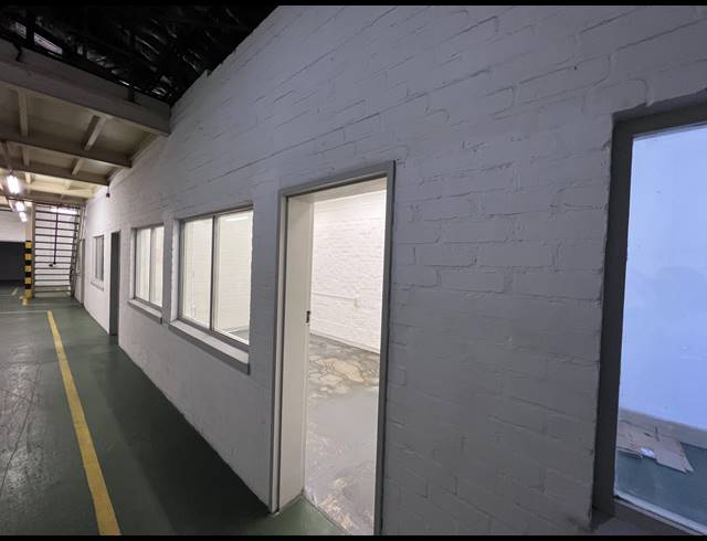 250M² FACTORY TO LET IN BELLVILLE SOUTH